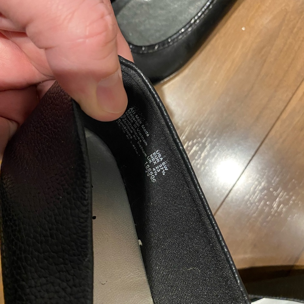 Sandals - Picture 6 of 7